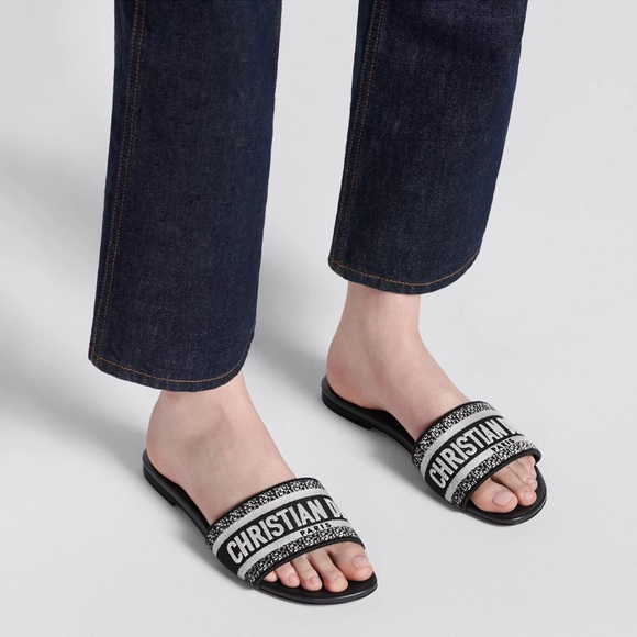 DIOR Dway Slide - Picture 2 of 11